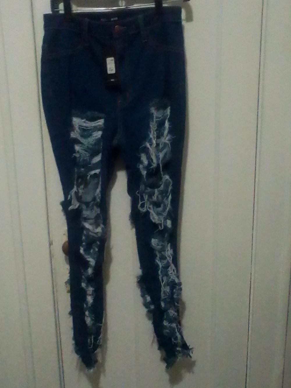Fashion Nova Your Cuttin Up Distressed Skinny Jeans Sz 13/31 NWT